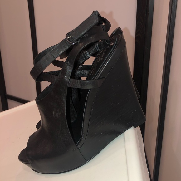 Maria Sharapova Gilda Wedge by Cole Haan - Picture 3 of 5